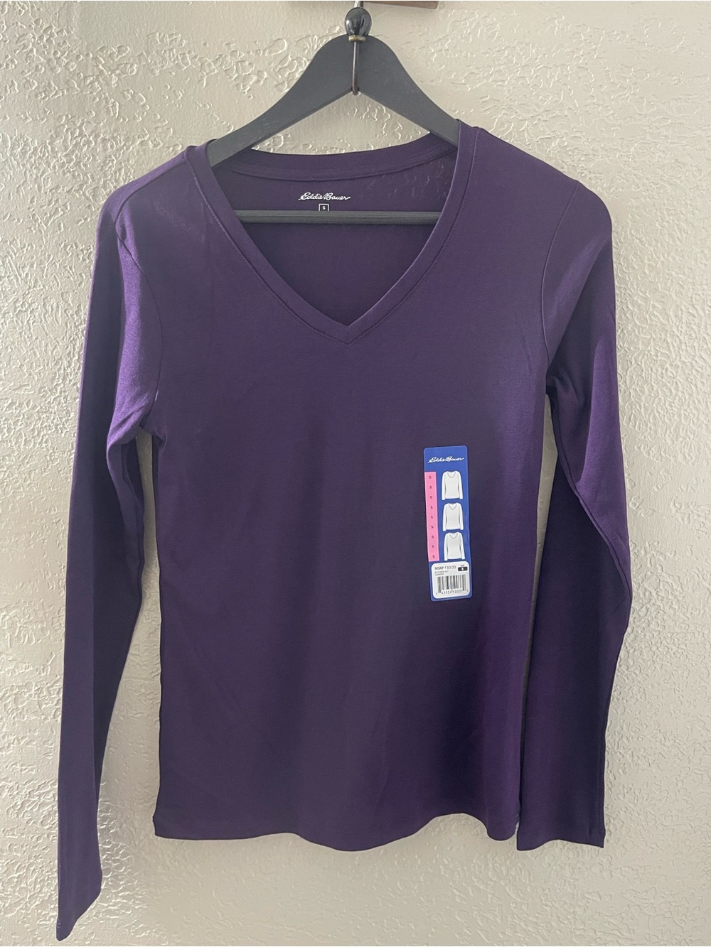 NWT Eddie Bauer Women's Long Sleeve V-Neck Top in Plum Small
